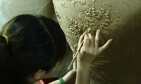 Sản phẩm gốm sứ tâm linh Phạm Đạt được làm ra như thế nào?