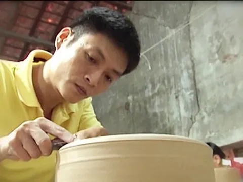 NNƯT Phạm Đạt - Người giữ hồn dòng gốm men rạn cổ