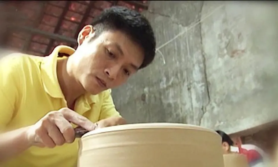NNƯT Phạm Đạt - Người giữ hồn dòng gốm men rạn cổ